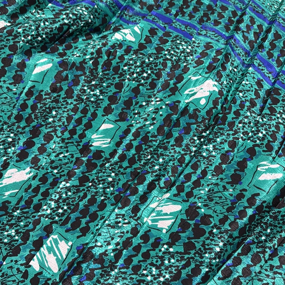 VINTAGE PLEATED STATEMENT DRESS - Picture 7 of 8